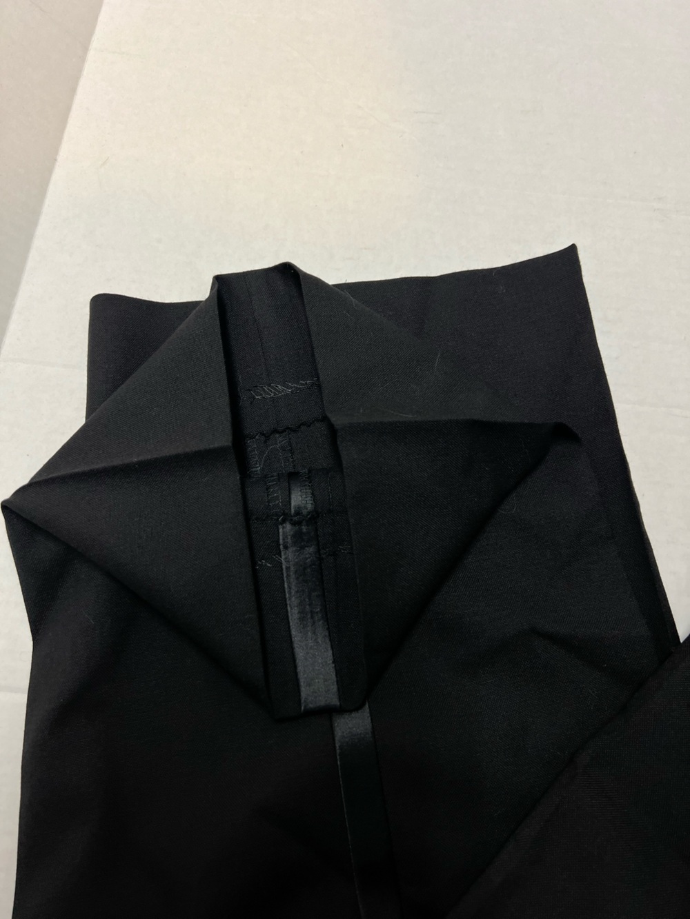 Jos. A. Bank Men's 46R Blazer Jacket 40x32 Pants Black Tuxedo Suit - Picture 9 of 13